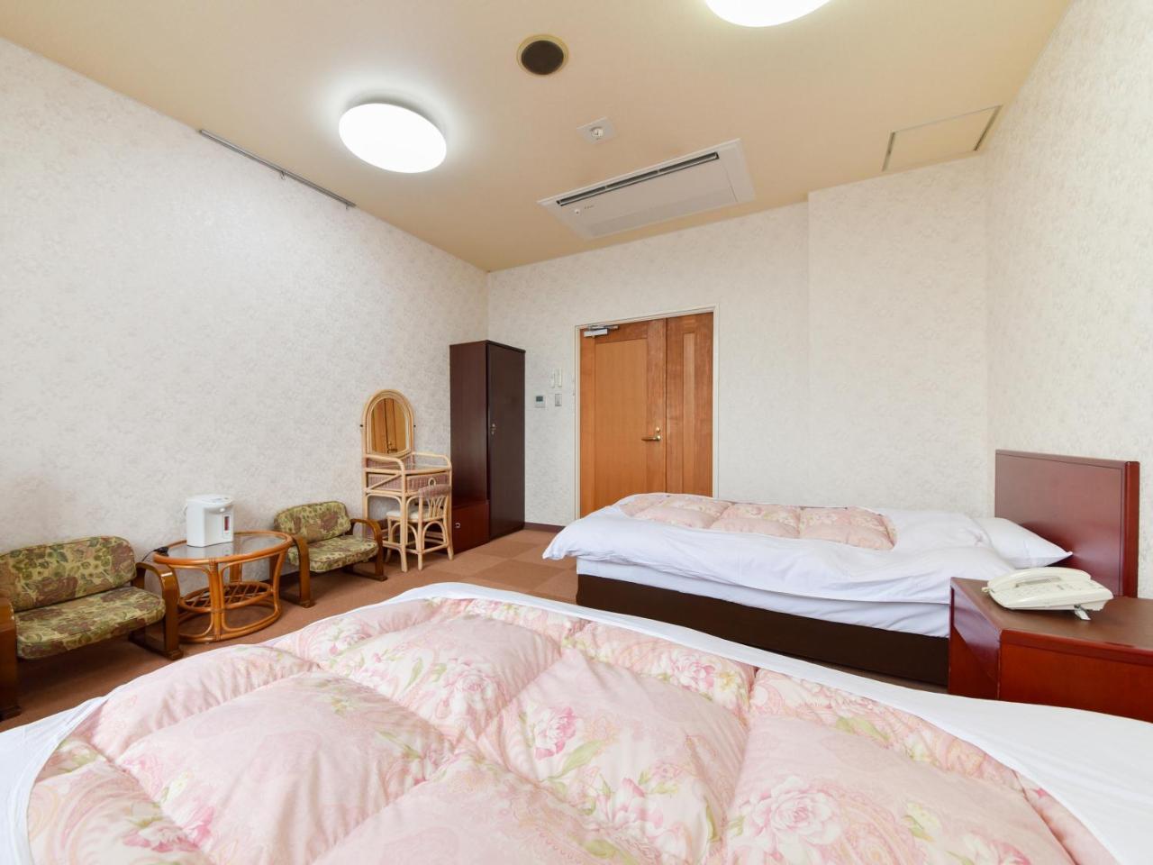 Shichijo Onsen Dome Hotel Kikuchi Exterior photo